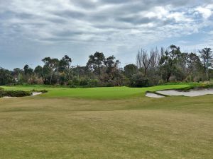 Peninsula Kingswood (North) 8th Approach